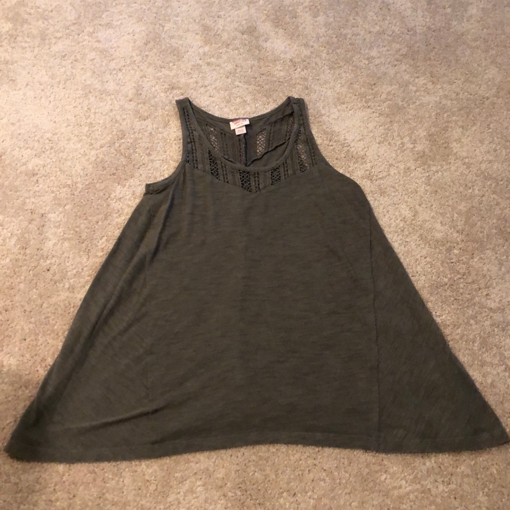 Mossimo - detailed tank